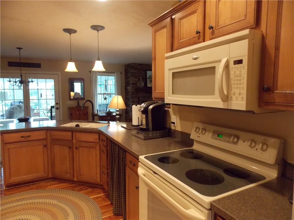 248 Buffalo Road South Washington, PA 15301 - Photo 9 of 20 Open kitchen allows for easy conversation with friends and family.