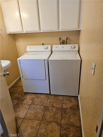 $290,000 | 194 Rockledge Lane, Lake Arrowhead, CA 92352