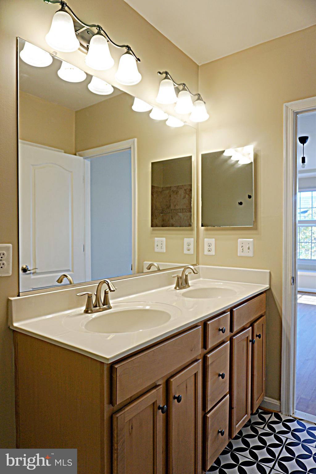 22922 Newcut Road, Unit 2251 Clarksburg, MD 20871 - Photo 18 of 27
