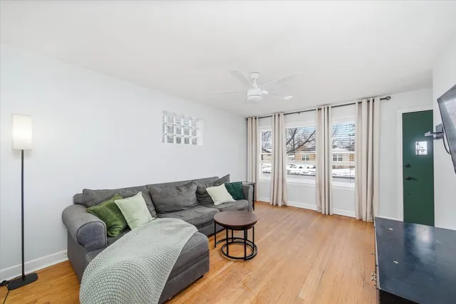 $259,000 | 1016 Hull Avenue, Westchester, IL 60154