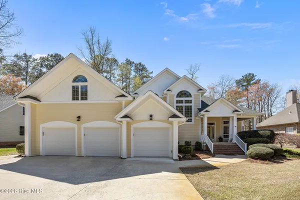 $590,000 | 922 Potomac Drive, Chocowinity, NC 27817