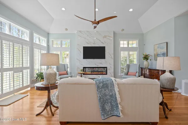 $590,000 | 922 Potomac Drive, Chocowinity, NC 27817