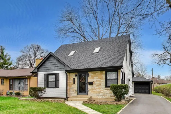 $3,800 | 408 South Maple Street, Itasca, IL 60143