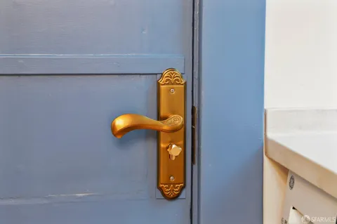 $995,000 | 1242 Washington Street, San Francisco, CA 94108