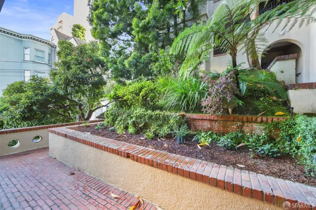 $995,000 | 1242 Washington Street, San Francisco, CA 94108