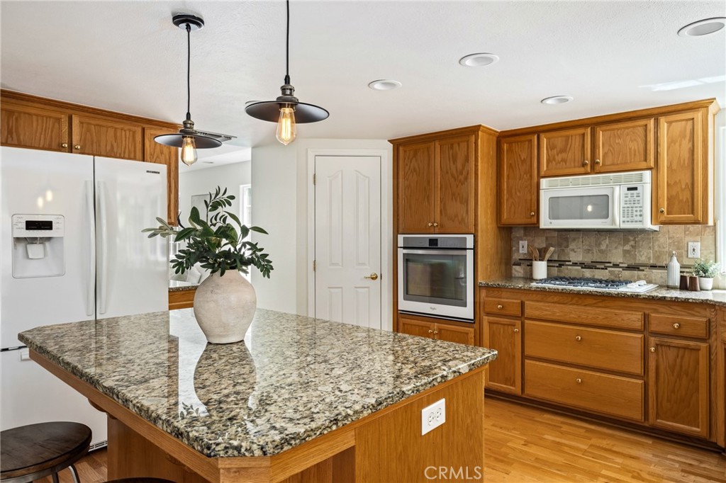 12055 Cenegal Road Atascadero, CA 93422 - Photo 16 of 46