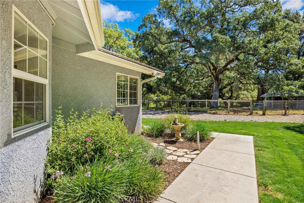 12055 Cenegal Road Atascadero, CA 93422 - Photo 38 of 46