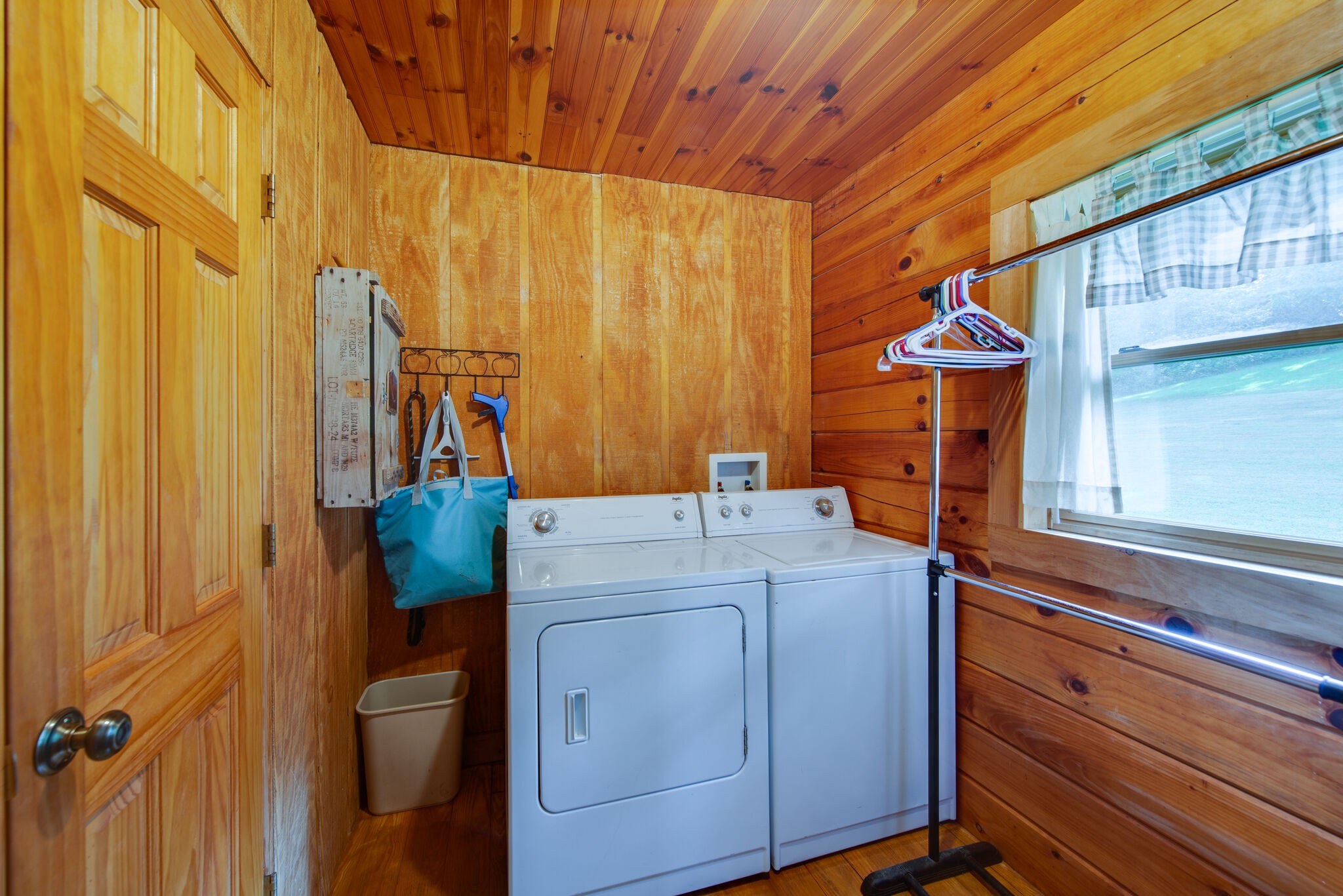 1946 Mann Road Lebanon, TN 37087 - Photo 32 of 50 a utility room with dryer and washer