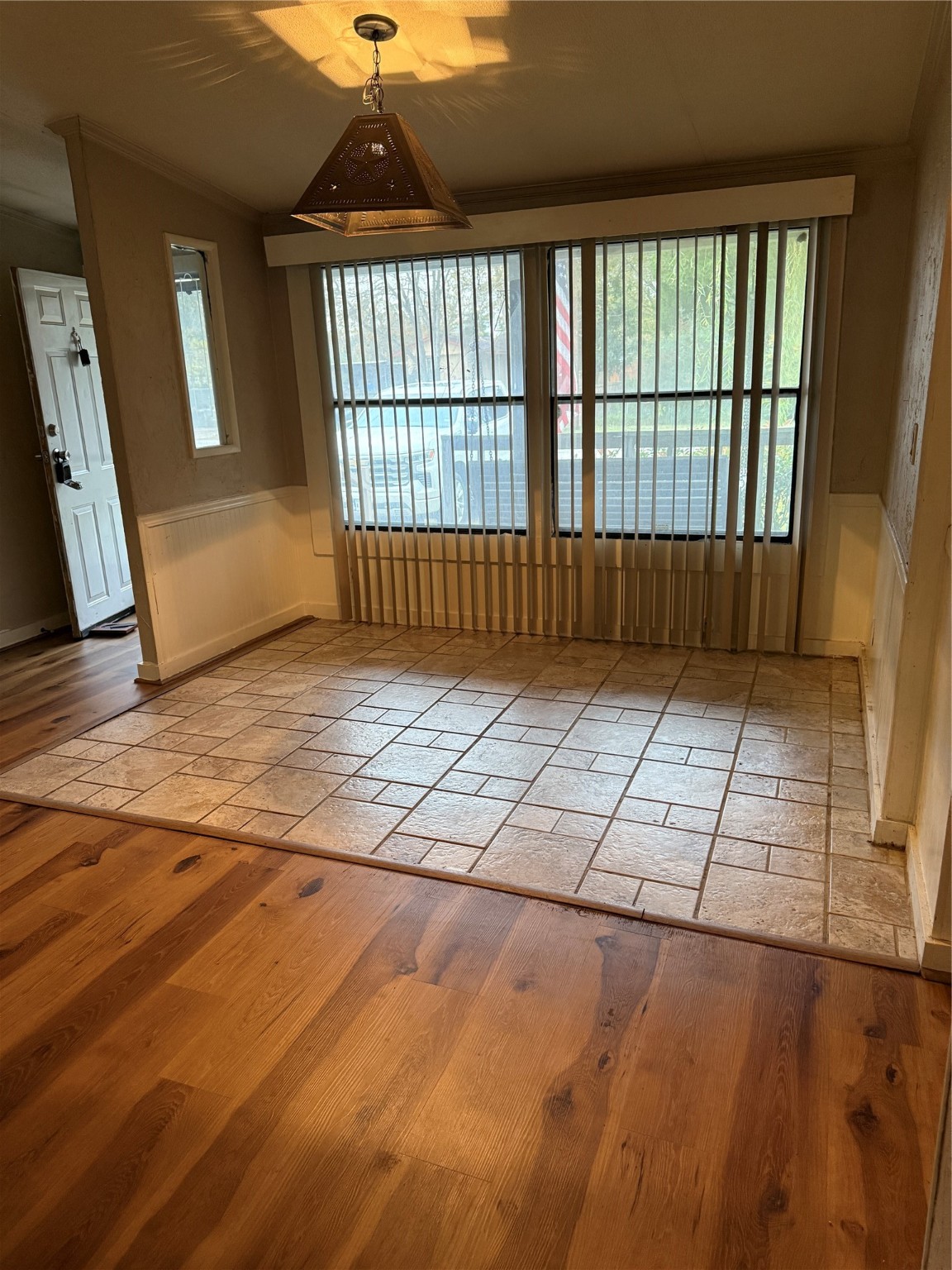 2611 Lilac Street Pasadena, TX 77503 - Photo 13 of 30 a view of entryway with stairs