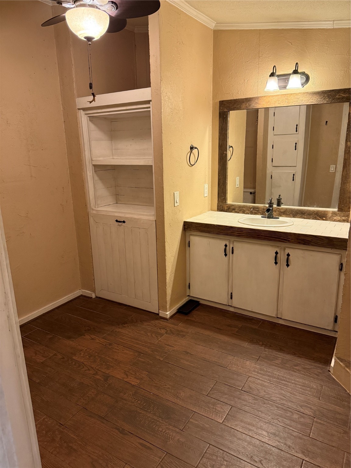 2611 Lilac Street Pasadena, TX 77503 - Photo 9 of 30 a view of a double sink and a mirror
