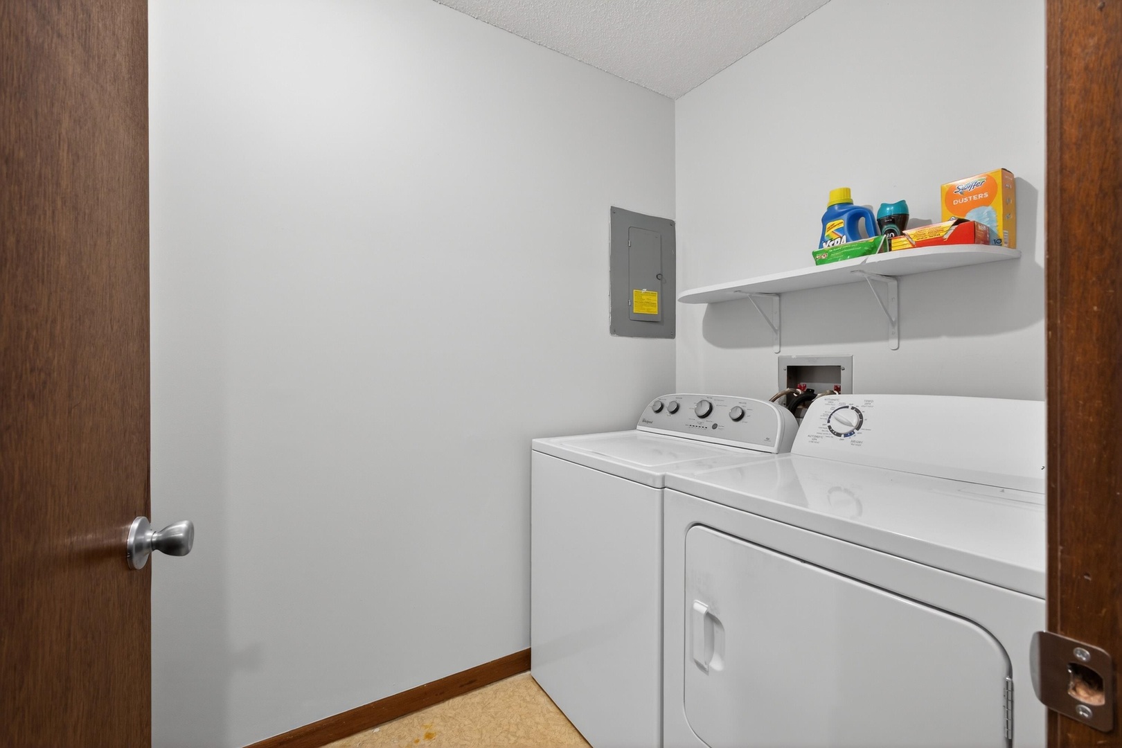 800 East Iowa Street, Unit 2C Eldridge, IA 52748 - Photo 24 of 28 a utility room with dryer and washer