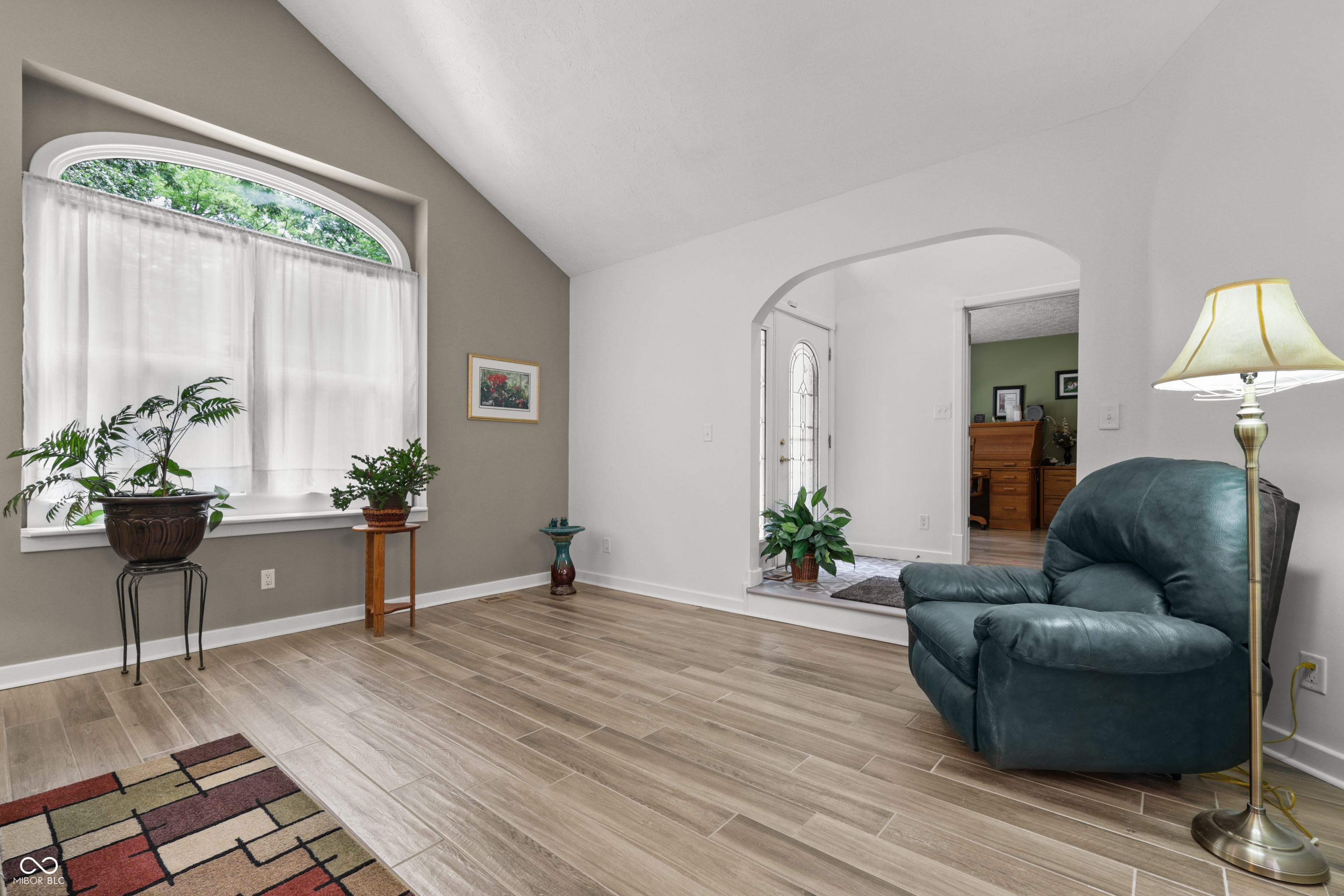 14442 Cherry Tree Road Carmel, IN 46033 - Photo 8 of 47