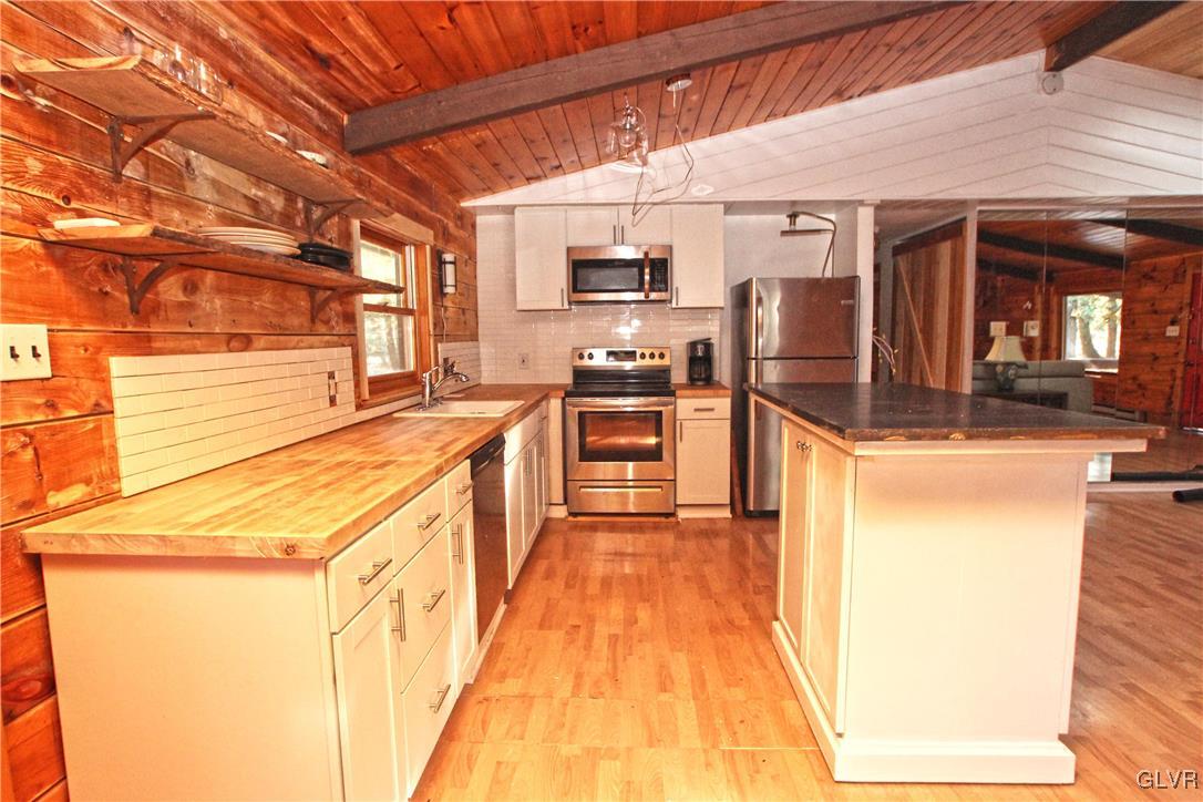 237 Sawmill Road Pocono Lake, PA 18347 - Photo 11 of 26 Gallery Image 11