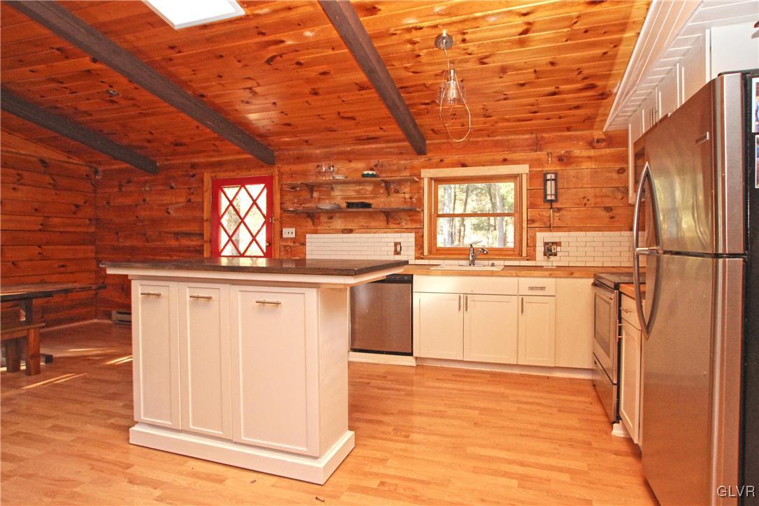 237 Sawmill Road Pocono Lake, PA 18347 - Photo 9 of 26 Gallery Image 9