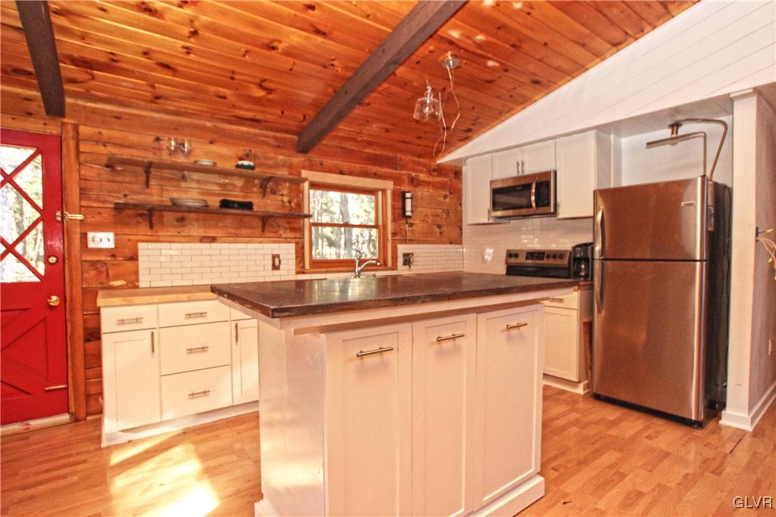 237 Sawmill Road Pocono Lake, PA 18347 - Photo 10 of 26 Gallery Image 10
