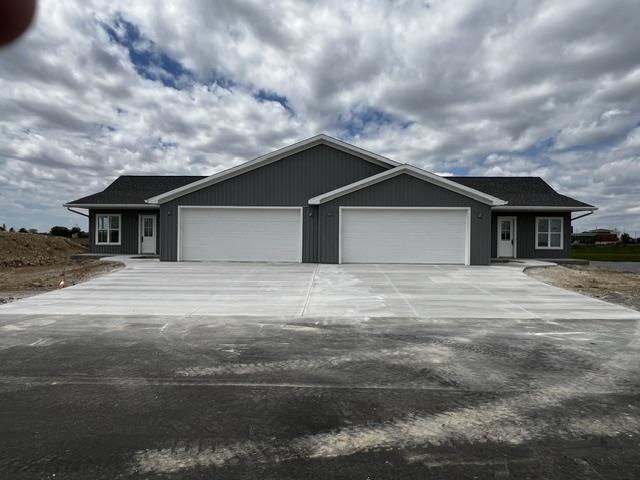 812 Lakeview Lane Ripon, WI 54971 - Photo 3 of 15