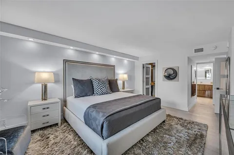 $995,000 | 1901 North Ocean Boulevard, Unit 9E, Fort Lauderdale, FL 33305