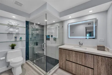 $995,000 | 1901 North Ocean Boulevard, Unit 9E, Fort Lauderdale, FL 33305