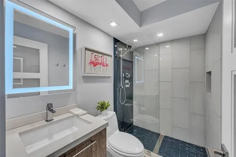 $995,000 | 1901 North Ocean Boulevard, Unit 9E, Fort Lauderdale, FL 33305