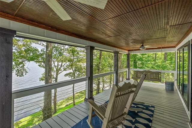 $975,000 | 128 Knott Drive, Many, LA 71449