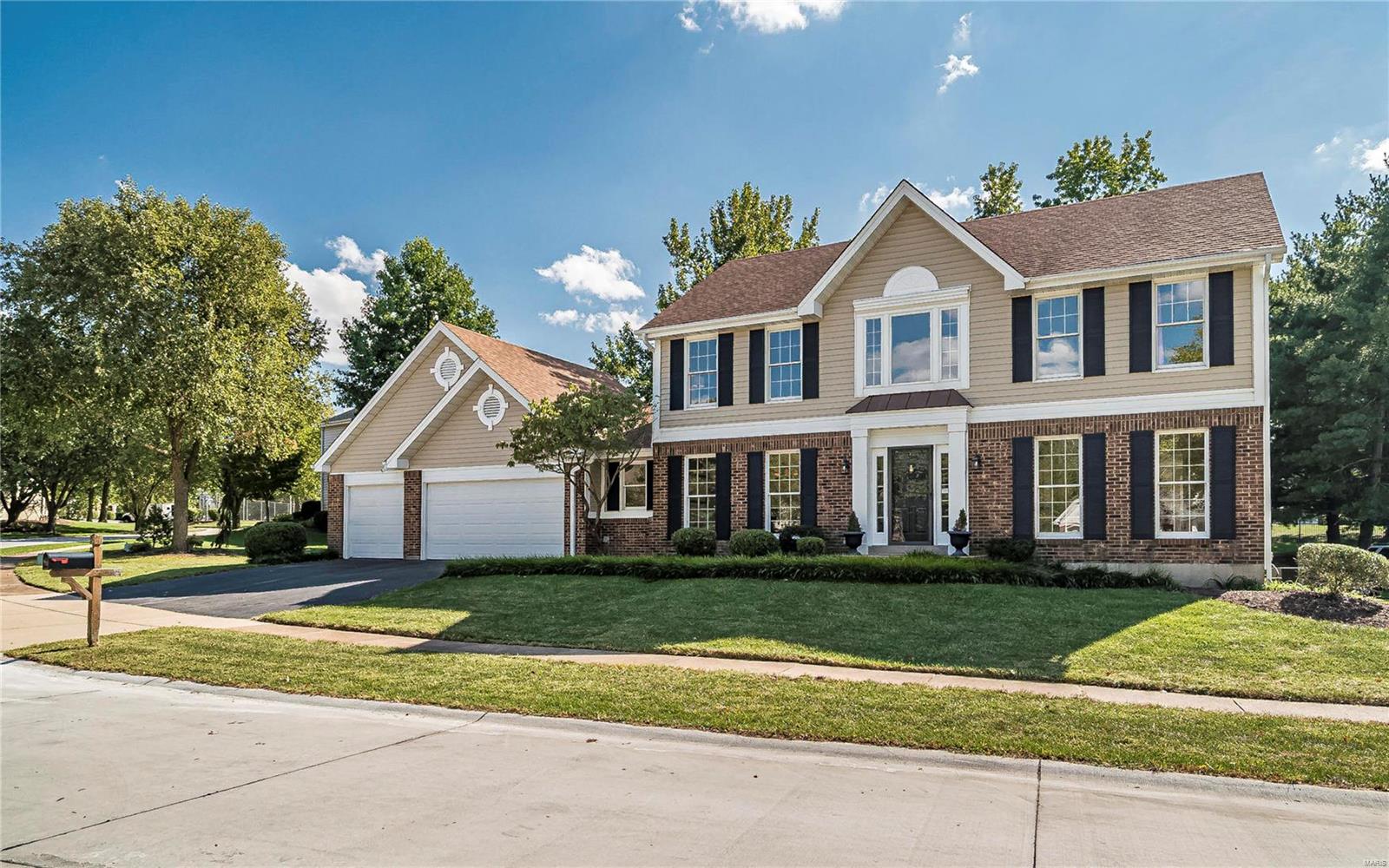 1719 Eldon Ridge Court Chesterfield, MO 63017 - Photo 1 of 39 Gallery Image 1