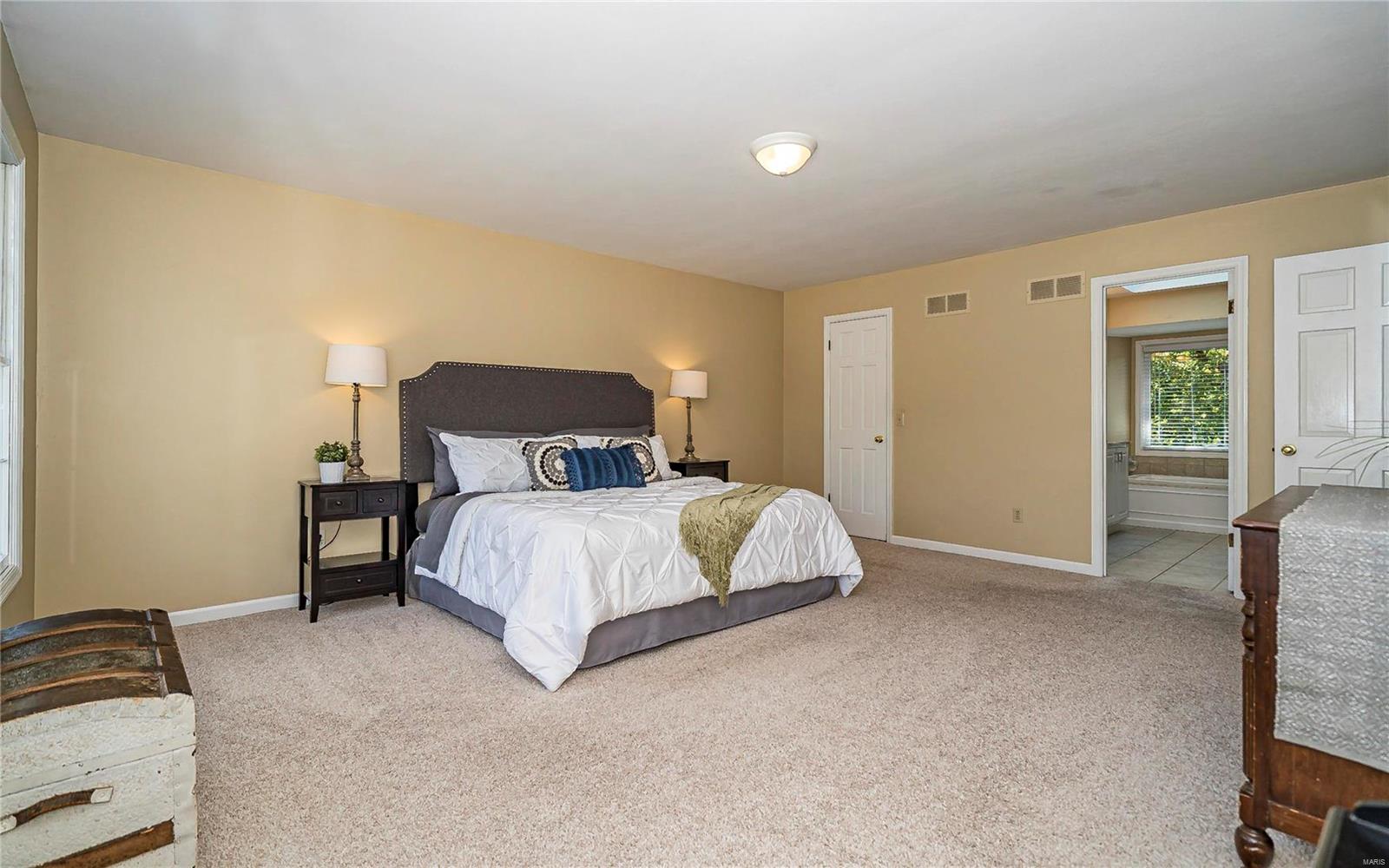 1719 Eldon Ridge Court Chesterfield, MO 63017 - Photo 23 of 39 Gallery Image 23