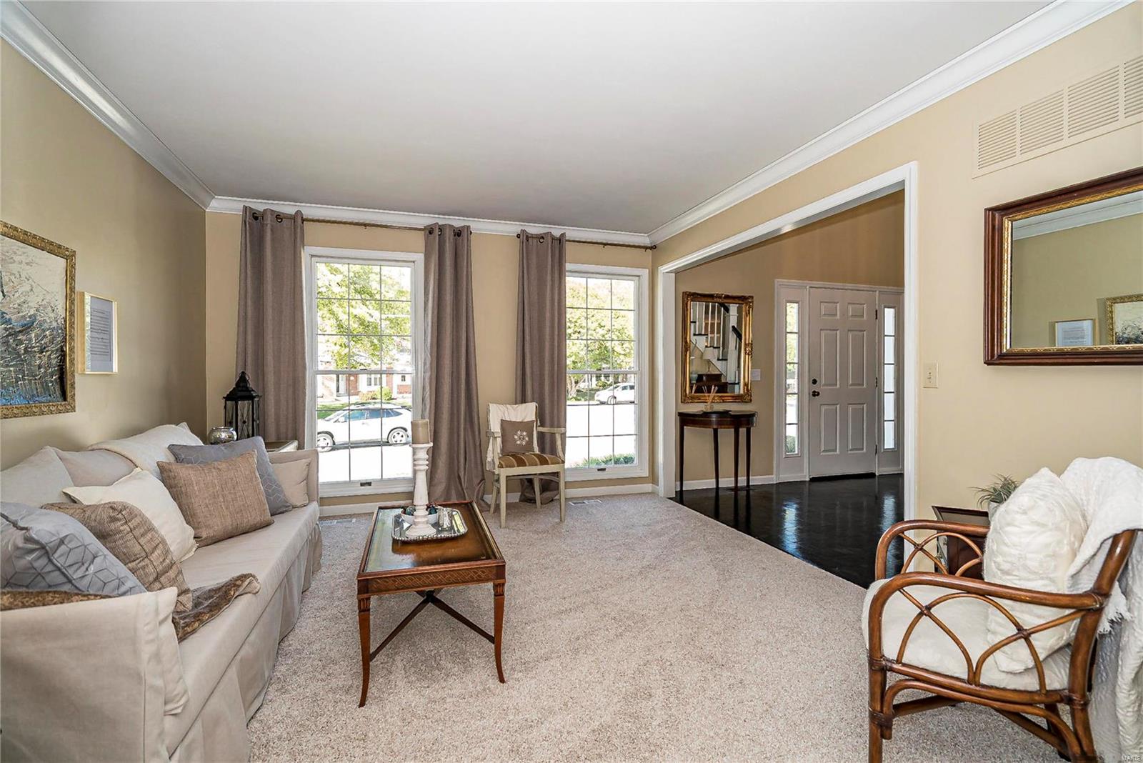 1719 Eldon Ridge Court Chesterfield, MO 63017 - Photo 5 of 39 Gallery Image 5