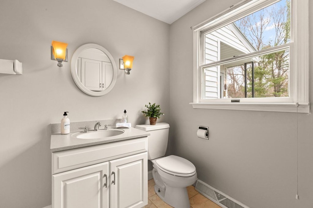 857 Emerson Gardens Road Lexington, MA 02420 - Photo 11 of 24 Gallery Image 11
