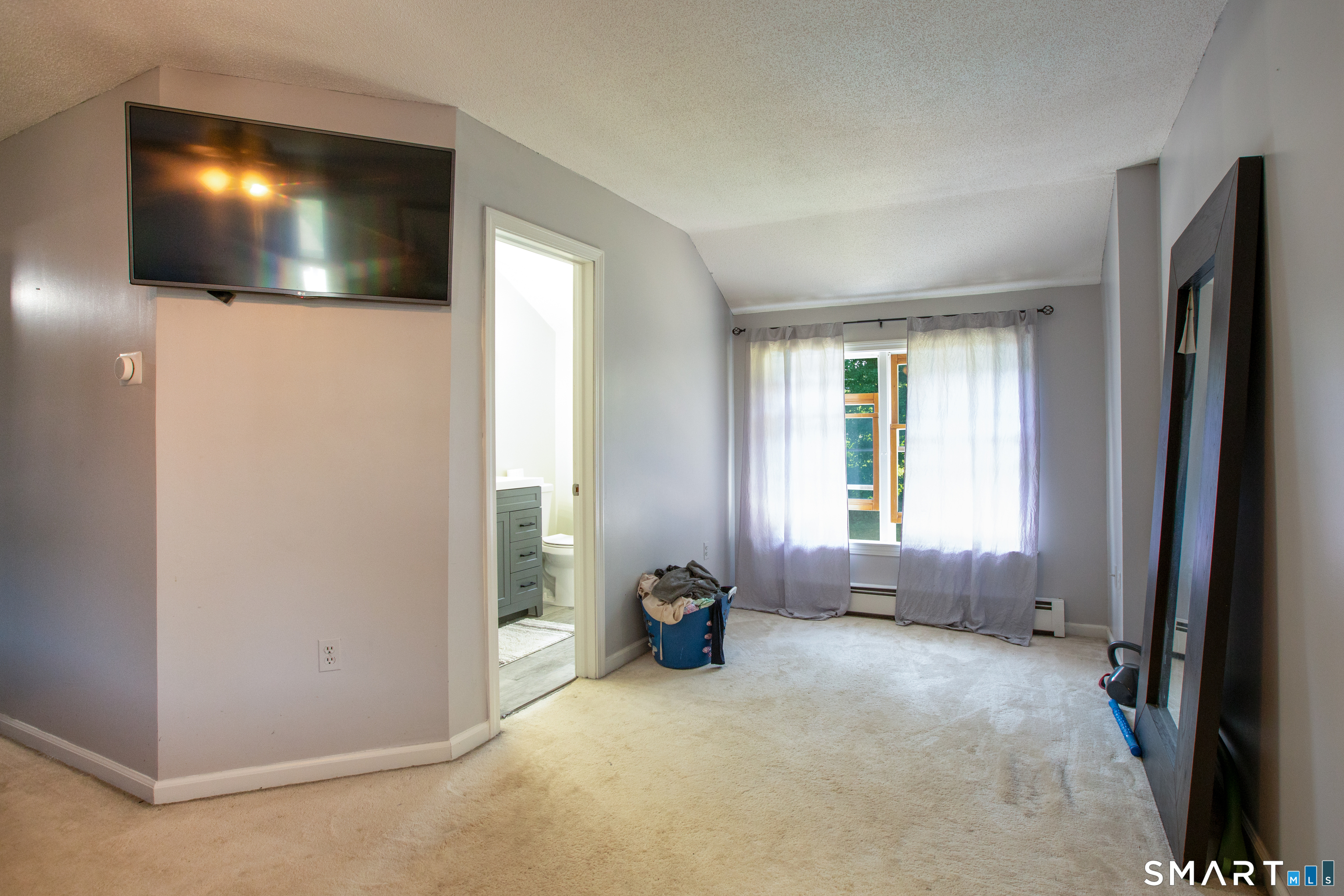 131 Ashley Road Bristol, CT 06010 - Photo 22 of 36