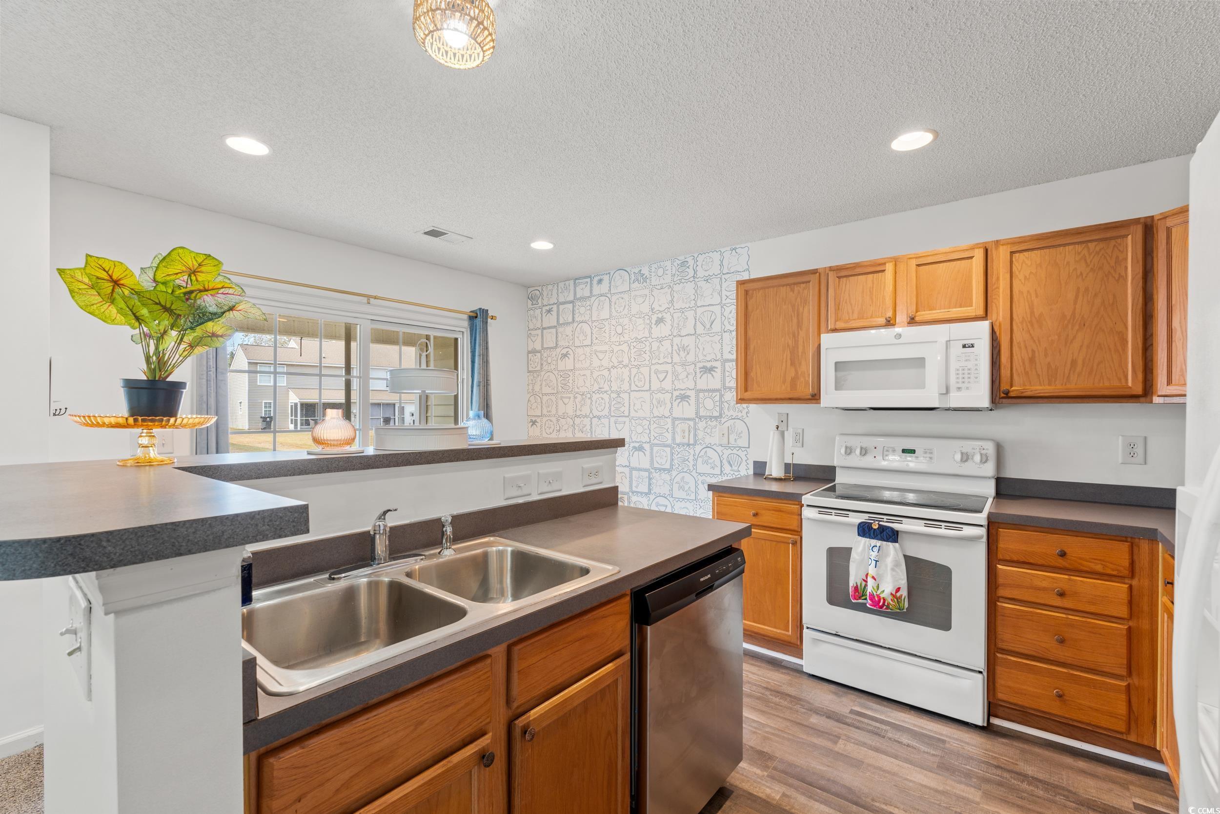 270 Seabert Road, Unit 270 Myrtle Beach, SC 29579 - Photo 5 of 31