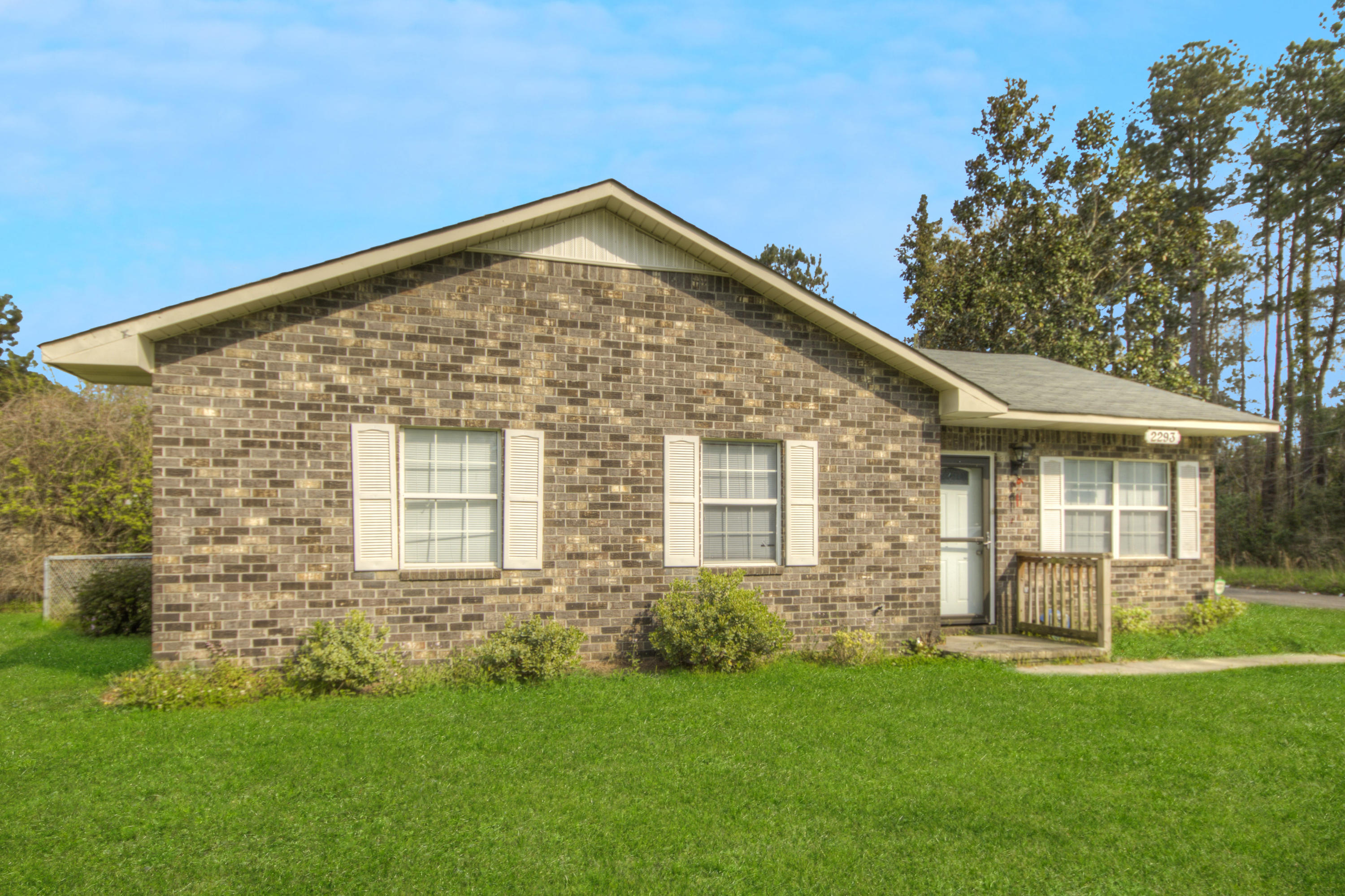 2293 Mendel Rivers Road St. Stephen, SC 29479 - Photo 2 of 12 IMG_0222_3_4