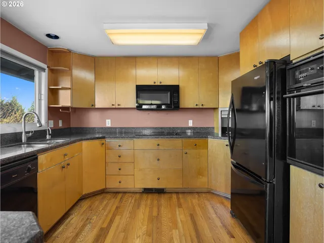 $645,000 | 10180 Southeast Cresthill Road, Happy Valley, OR 97086