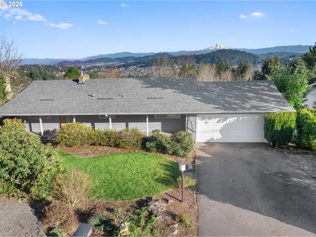 $645,000 | 10180 Southeast Cresthill Road, Happy Valley, OR 97086