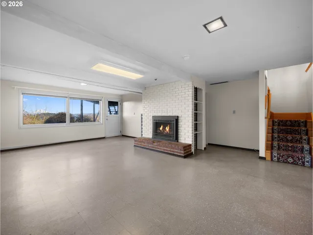 $645,000 | 10180 Southeast Cresthill Road, Happy Valley, OR 97086