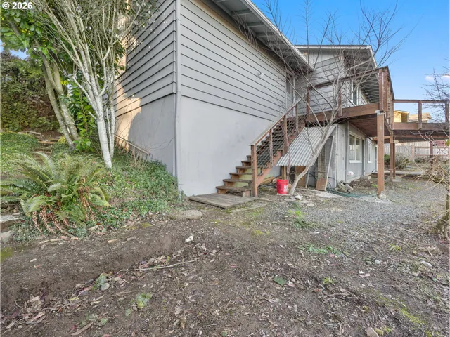 $645,000 | 10180 Southeast Cresthill Road, Happy Valley, OR 97086