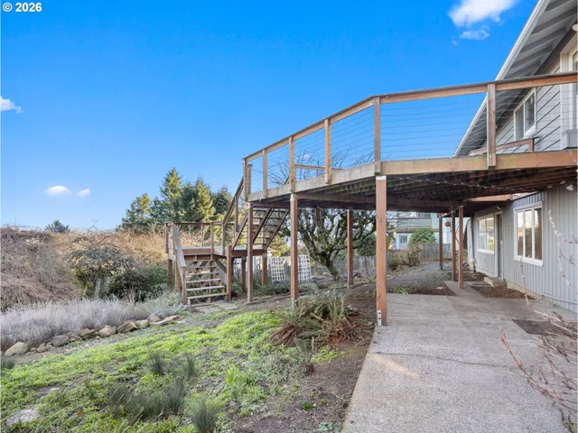 $645,000 | 10180 Southeast Cresthill Road, Happy Valley, OR 97086