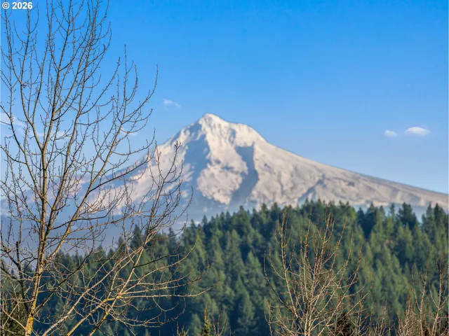 $645,000 | 10180 Southeast Cresthill Road, Happy Valley, OR 97086