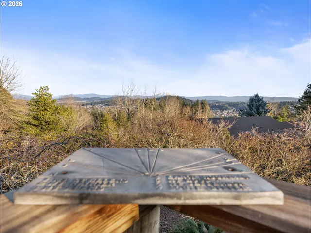 $645,000 | 10180 Southeast Cresthill Road, Happy Valley, OR 97086