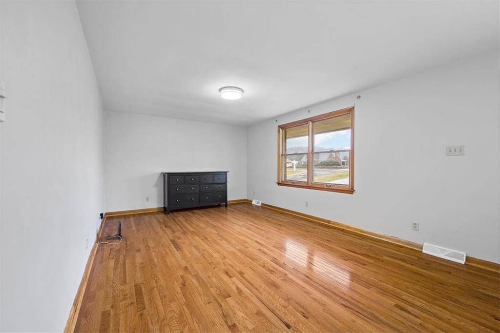 284 Coraopolis Road Robinson Township, PA 15108 - Photo 16 of 25 Gallery Image 16