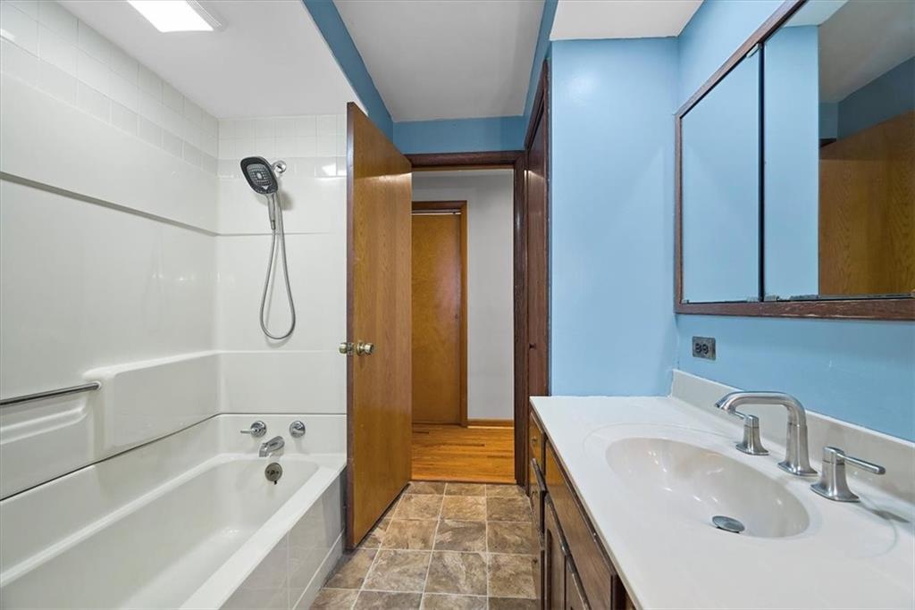 284 Coraopolis Road Robinson Township, PA 15108 - Photo 19 of 25 Gallery Image 19