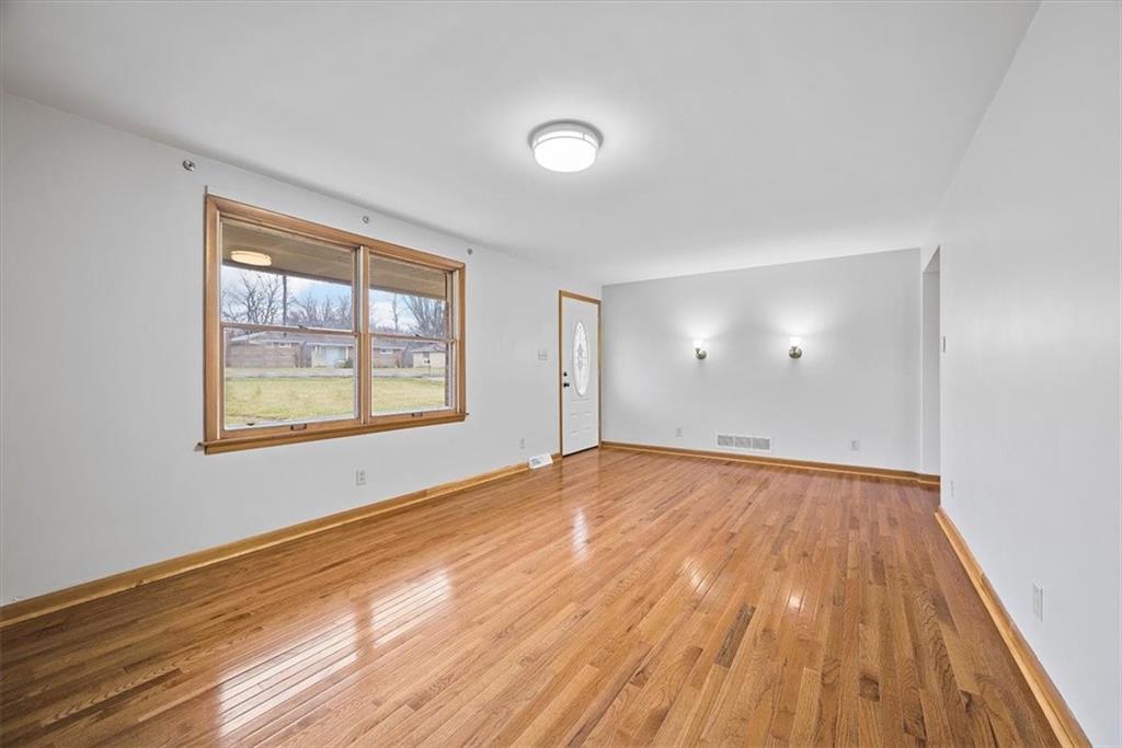284 Coraopolis Road Robinson Township, PA 15108 - Photo 2 of 25 Gallery Image 2