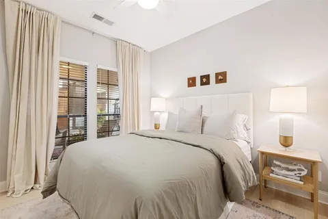 $985,000 | 6135 Belmont Avenue, Dallas, TX 75214