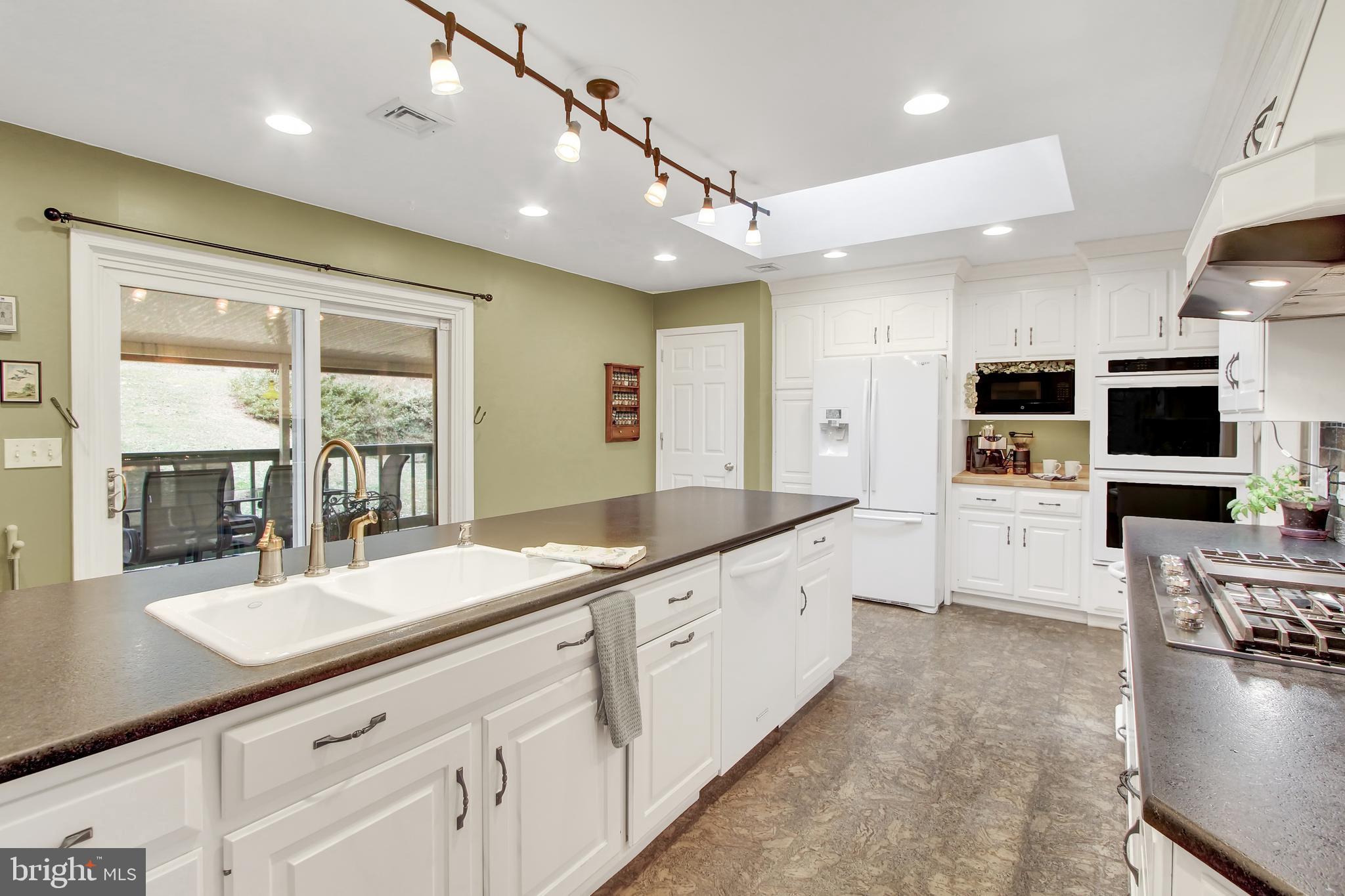 259 Governor Stable Road Bainbridge, PA 17502 - Photo 3 of 65 Kitchen