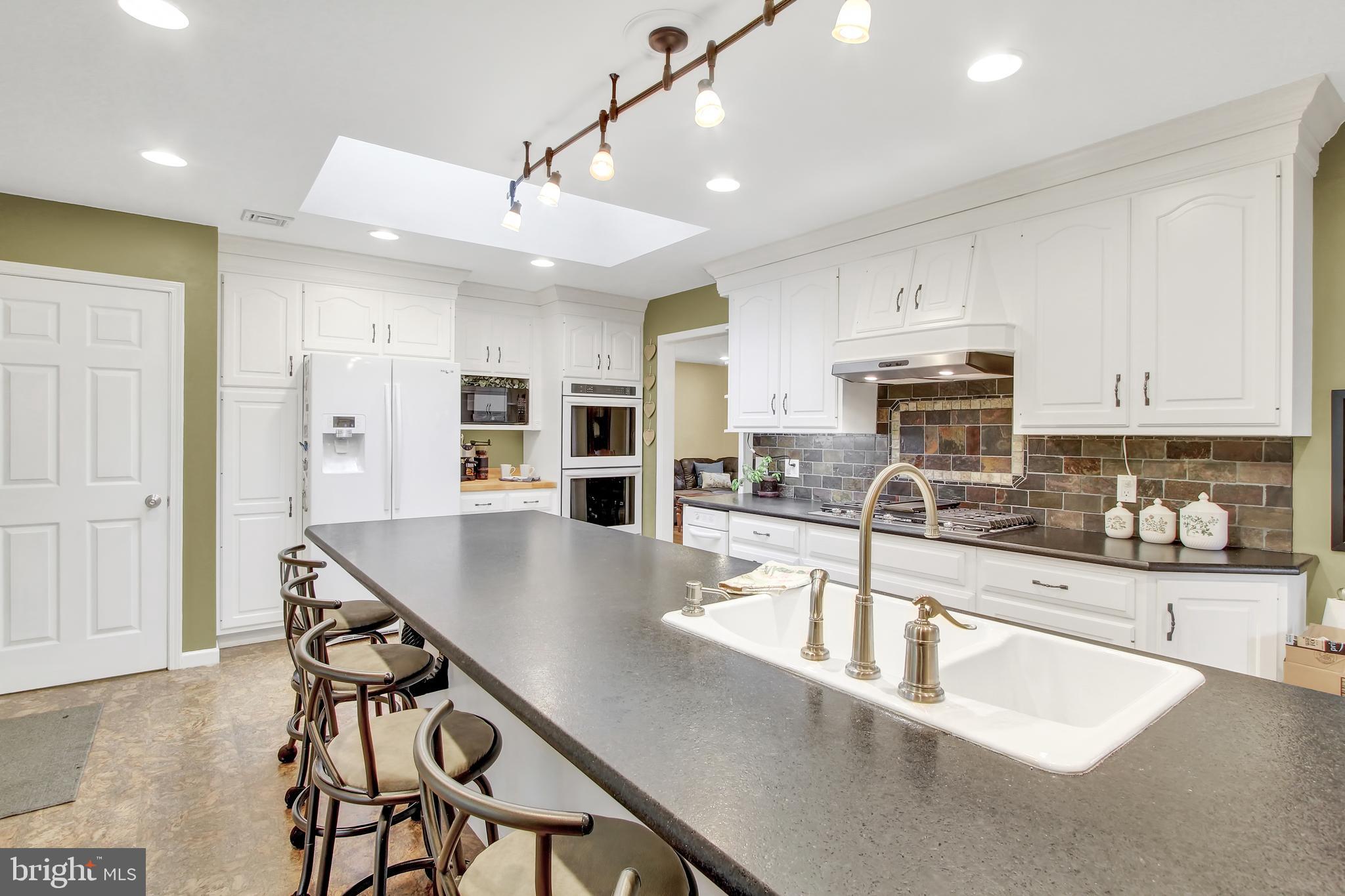 259 Governor Stable Road Bainbridge, PA 17502 - Photo 4 of 65 Kitchen