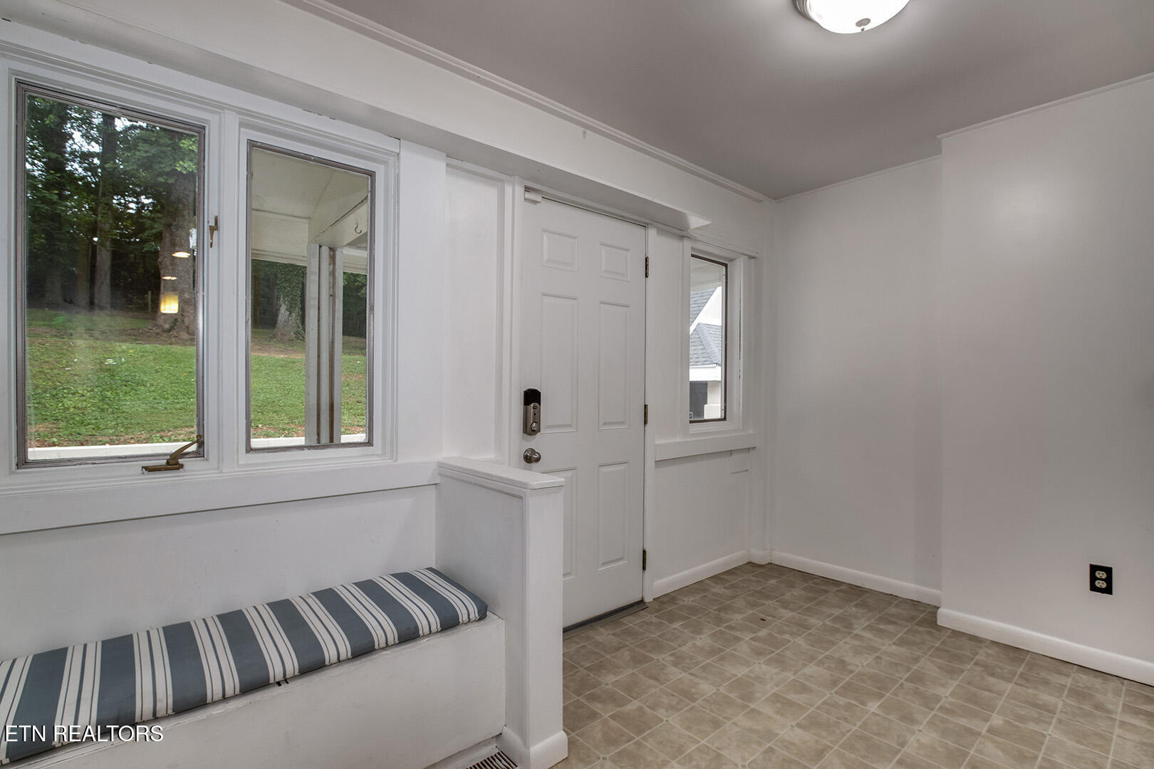 102 Oxford Road Oak Ridge, TN 37830 - Photo 51 of 59 52_OxfordRoad_102_BackExit