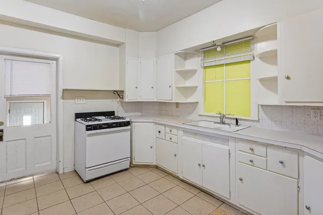 $250,000 | 812 West Main Street, Urbana, IL 61801