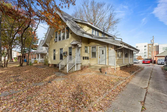 $250,000 | 812 West Main Street, Urbana, IL 61801