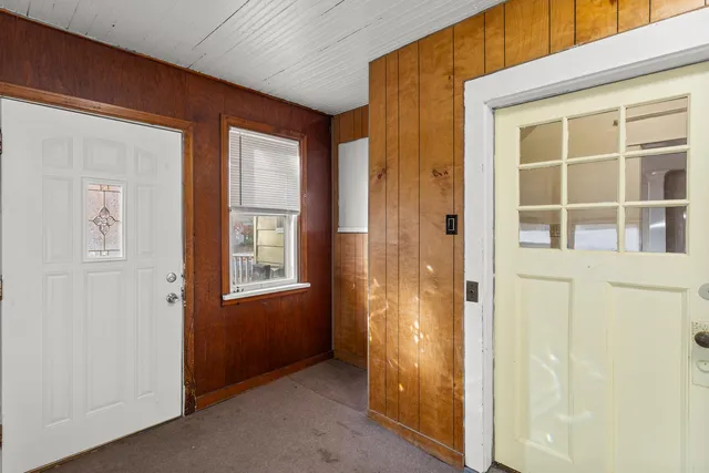 $250,000 | 812 West Main Street, Urbana, IL 61801