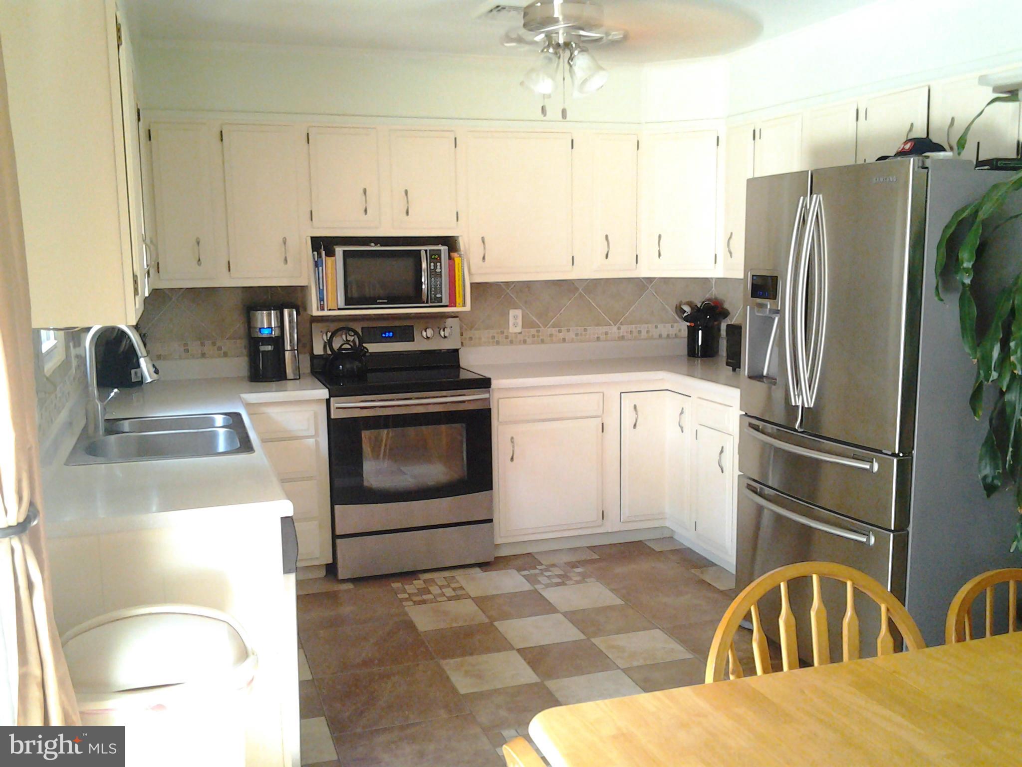 5255 Mackall Road St. Leonard, MD 20685 - Photo 7 of 30 Kitchen