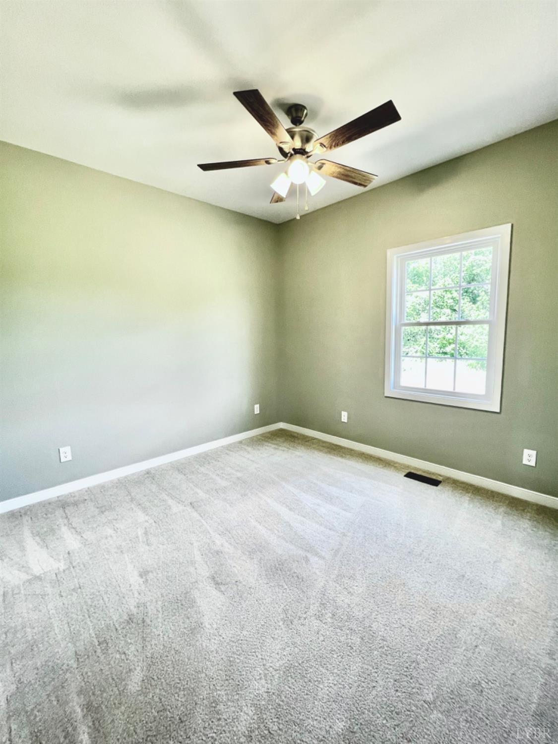 4922 Worsham Road Green Bay, VA 23942 - Photo 14 of 15 en view of an empty room with a window